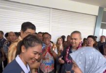 Wamenpar Sambut Wisatawan Perdana Tahun 2026 di Batam