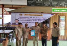 SK Plt PWI Natuna Diserahkan, PWI Kepri Janji Perkuat Kapasitas Wartawan Perbatasan