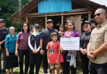 Menteri Wihaji Beri Bantuan GENTING ke Keluarga Risiko Stunting di Manado