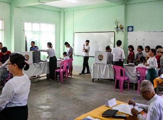 Kritik ‘Pemilu Palsu’ di Balik Gelombang Absennya Pemilih Muda Myanmar
