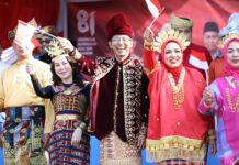 Ribuan Warga Meriahkan Pawai Budaya Nusantara di Batam, 10 Ribu Peserta Tampil