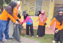 ASN Pemprov Kepri dan PWI Gotong Royong Bersihkan Pulau Penyengat, Dorong Wisata Berkelanjutan