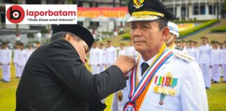 Ansar Ahmad Terima Penghargaan Kartika Pamong Praja Madya dari IPDN