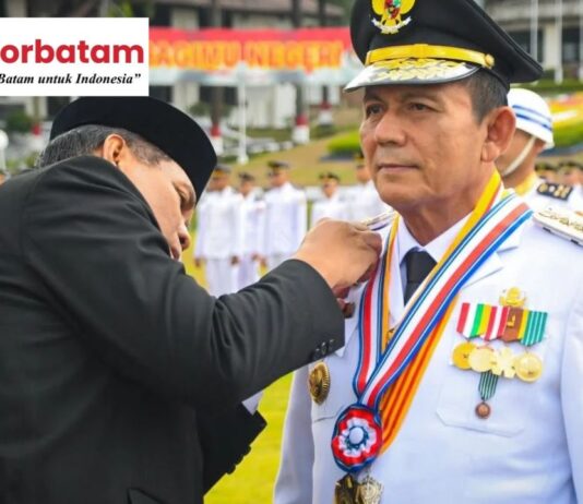 Ansar Ahmad Terima Penghargaan Kartika Pamong Praja Madya dari IPDN